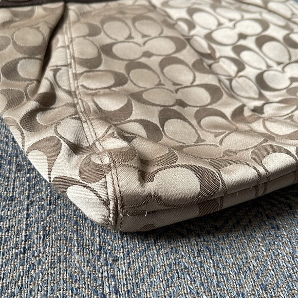 Coach Ashley Sateen Signature C Hobo Purse Brown Tan Hippie - Picture 7 of 16